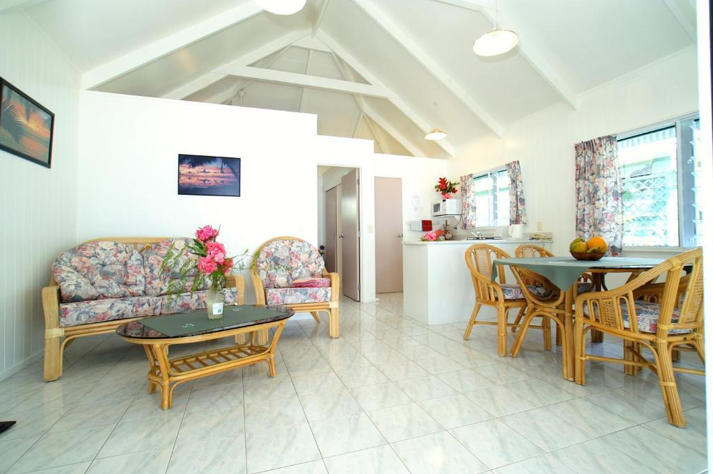 Sunhaven Beach Bungalows (Adults Only) ราโรทองกา ภายนอก รูปภาพ